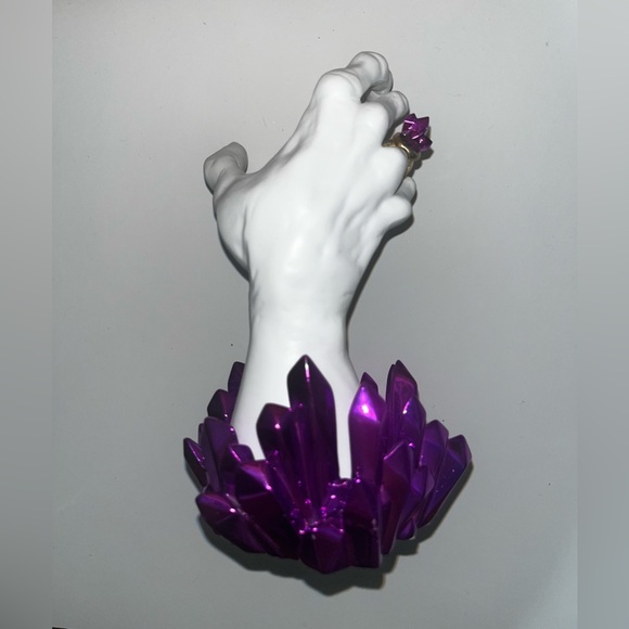 Amber purple crystal witch hand, hand soap holder 💜 - Picture 2 of 4